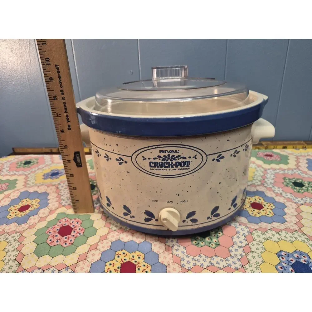 Vintage Rival Crock Pot / Slow Cooker 5 Qt Blue Leaves Pattern Works